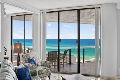 FREE Beach SRVC! FREE Beach Bonfires! Fantastic Amenities! VIEWS 4 MILES!