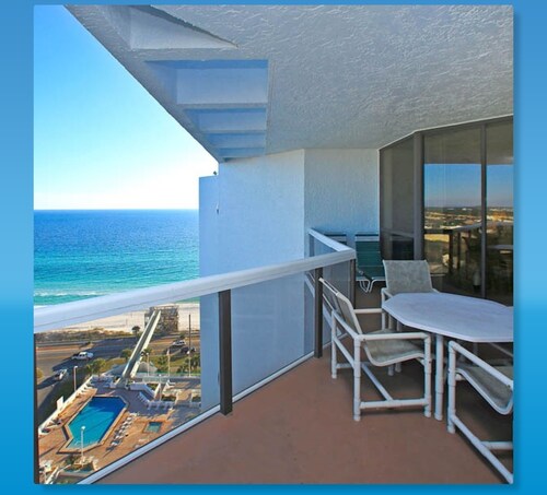 FREE Beach SRVC! FREE Beach Bonfires! Fantastic Amenities! VIEWS 4 MILES!