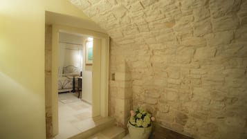 Standard Double Room, 1 Queen Bed, Private Bathroom | Bed sheets