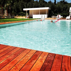 Piscine extérieure (ouverte en saison)