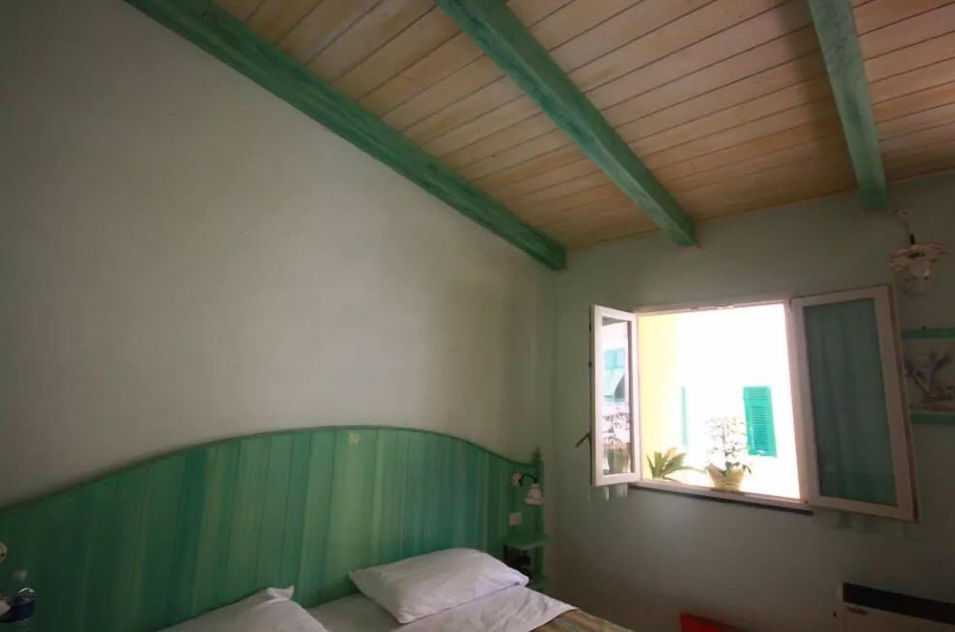 double or twin room (dependance) | desk, iron/ironing board, free wifi, wheelchair access