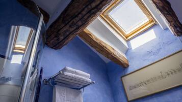 Comfort Double Room, Private Bathroom | Bathroom
