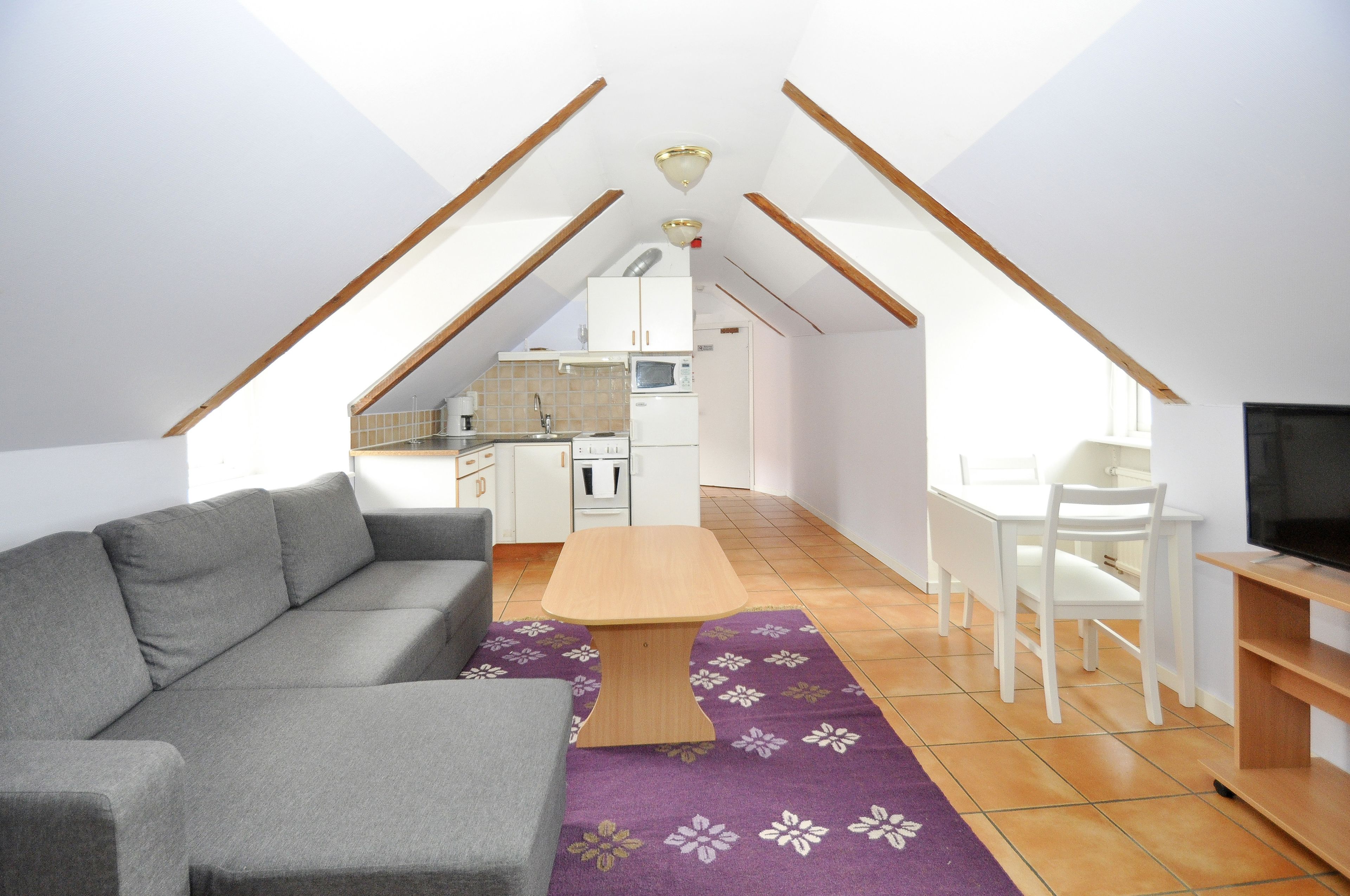 Doppelzimmer (With Sofa Bed) | Wohnbereich | Flachbildfernseher