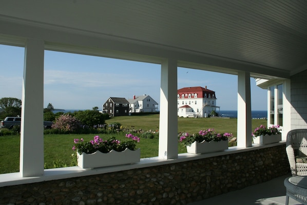 Front of property - Rose Farm Inn (Block Island)