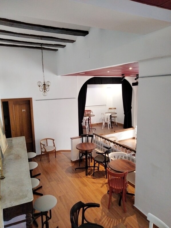 Bar (on property) - Hostal los Aromas (Villena)