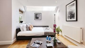 Apartment, 2 Bedrooms | Living area | TV