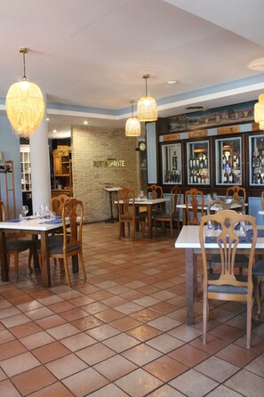 Daily buffet breakfast (EUR 15 per person)