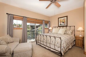 Iron/ironing board, free WiFi