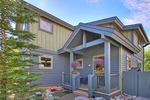 Entrada de la propiedad