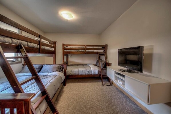 3 habitaciones, tabla de planchar con plancha y wifi gratis