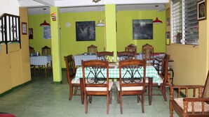 Interior - International Guest House Hotel (San Salvador)