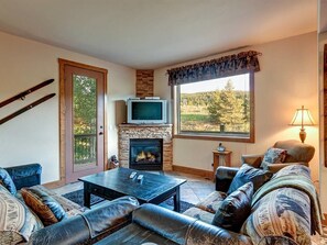 TV, fireplace - French Creek Gathering (Breckenridge)