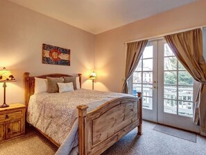 3 slaapkamers, een strijkplank/strijkijzer, gratis wifi