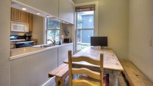 In-room dining - French St. Chateau-walk to Everything! (Breckenridge)