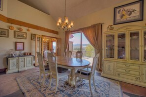 Repas dans la chambre