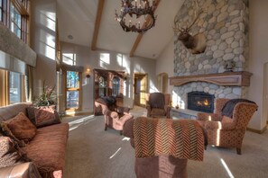 تلفزيون، مدفأة