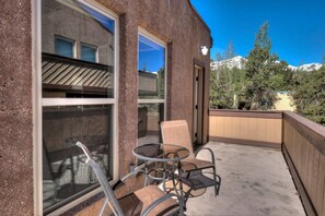Terrace/patio - Maggie Pond Escape - Steps to the Village & Town! (Breckenridge)