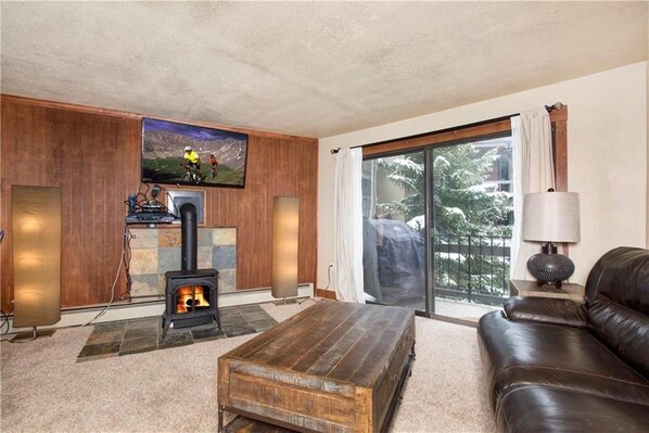 TV, fireplace - Miner's Camp - Hike & Ski Breck (Breckenridge)
