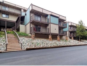 숙박 시설 정면