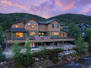 Exterior - The Wellington Mansion - Accommodates up to 20! (Breckenridge)