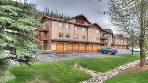 Unclassified image, 3 of 24, button - Swan's Nest - Hot Tub & Hiking! (Breckenridge)