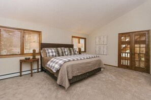4 bedrooms, iron/ironing board, free WiFi - Timberlake Lodge at Goose Pasture Tarn! (Breckenridge)