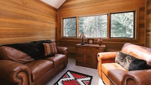 TV, fireplace - Timberlake Lodge at Goose Pasture Tarn! (Breckenridge)