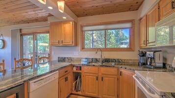 Kookgerei, borden en bestek