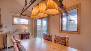 Makan di kamar