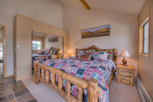 3 habitaciones, tabla de planchar con plancha y wifi gratis 