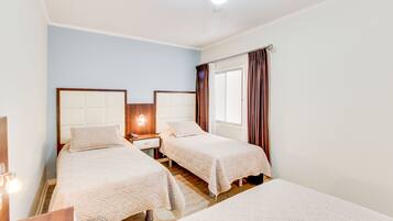 Room, 3 Twin Beds, Private Bathroom (Triple) | Free WiFi, bed sheets