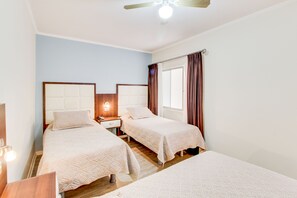 Room, 3 Twin Beds, Private Bathroom (Triple) | Free WiFi, bed sheets - Hotel Costa Marfil Prat (Antofagasta)