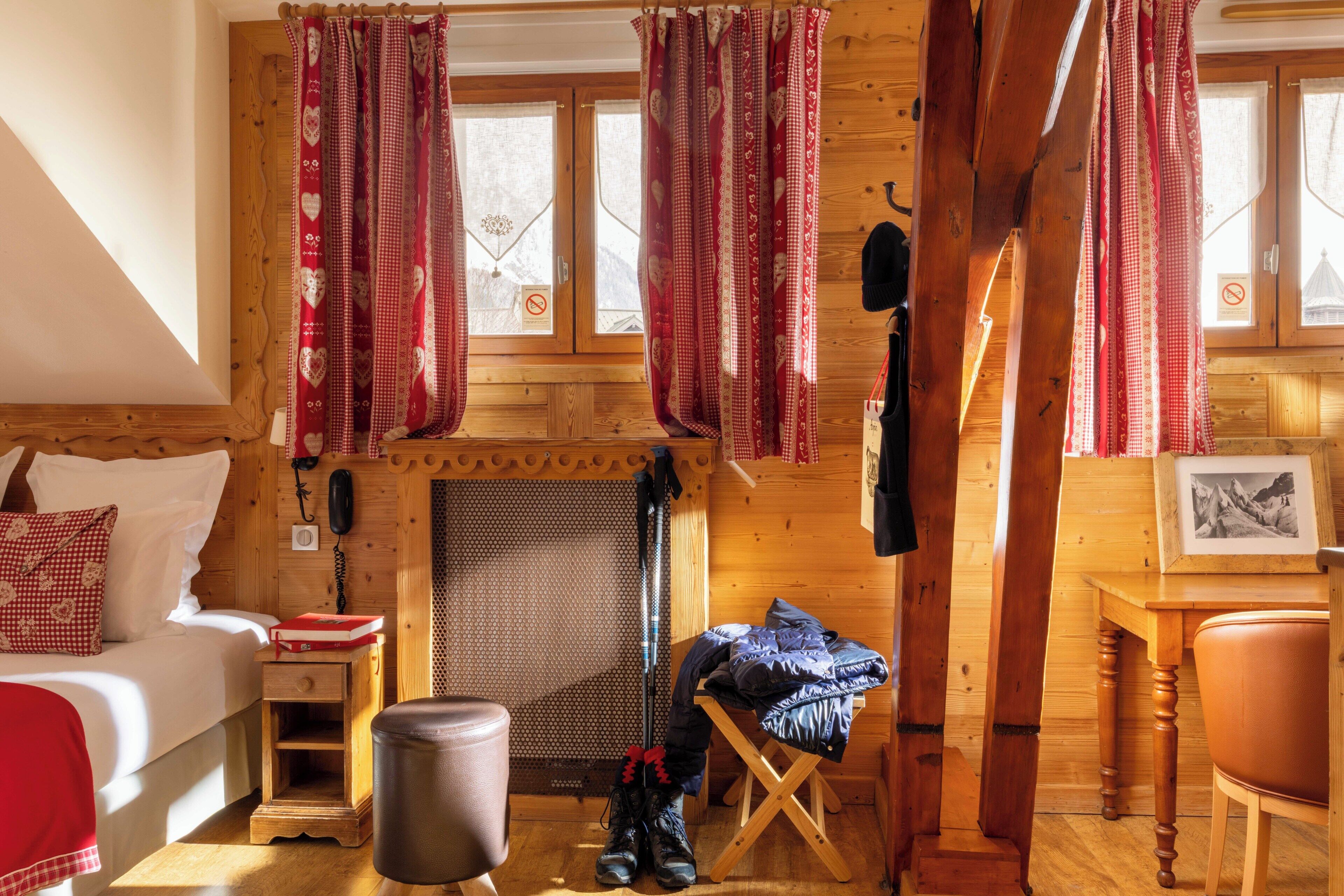Chambre triple Standard | Literie de qualité, coffre-fort, décor unique, ameublement unique