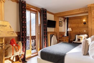 Junior Room, Mountain View | Premium bedding, in-room safe, individually decorated