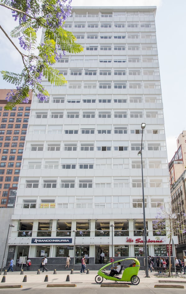 Front of property - Boutique Apartment Carso Alameda 1102 (Mexico City)