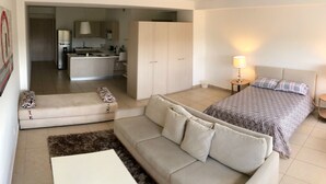 Comfort appartement | 1 slaapkamer, een bureau, een strijkplank/strijkijzer, gratis wifi