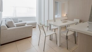 Comfort Apartment, 1 Queen Bed with Sofa bed | Living room | Flat-screen TV - Alameda Downtown Apartment 1204 (Mexico City)