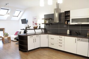 Lägenhet Deluxe | Eget kök | Kylskåp och kaffe- och tebryggare