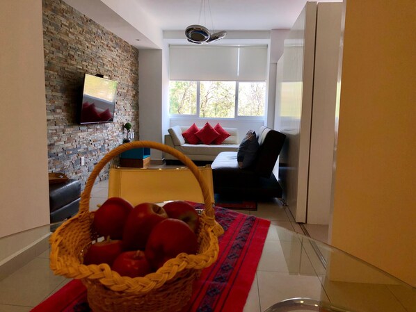 Comfort Apartment | 1 bedroom, in-room safe, desk, iron/ironing board
