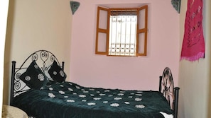 Traditional Double Room, Non Smoking (Al Fassia) | Free WiFi, bed sheets - Dar Pension Talaa (Fes)
