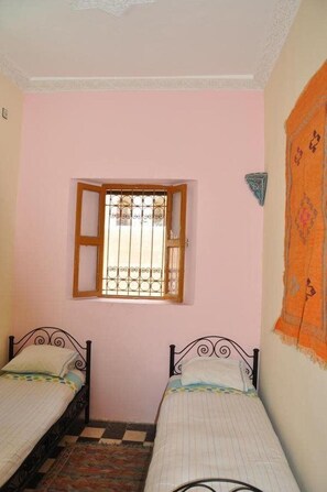 Traditional Twin Room, Non Smoking (Makhrouma) | Free WiFi, bed sheets - Dar Pension Talaa (Fes)