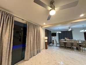 Family House | In-room dining