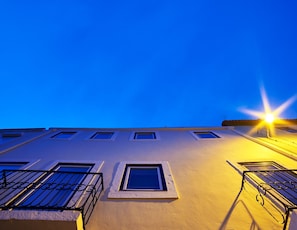 Front of property – evening/night - Lis Apartments (Lisbon)