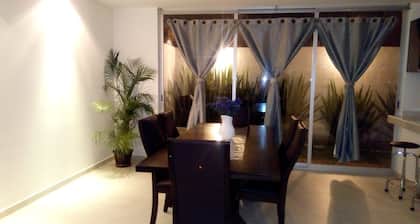 Amplia y Hermosa Casa con Roof Garden