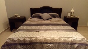 3 bedrooms, iron/ironing board, Internet, bed sheets