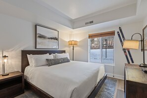 1 bedroom, iron/ironing board, Internet, bed sheets