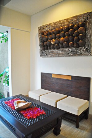 Lobby sitting area - Ula Villas Bali (Nusa Dua)