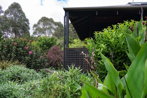 Property grounds - St Clair Cottage Peaceful romantic country getaway (Margaret River)