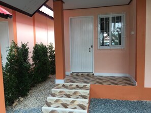 Standard Double Room | Terrace/patio - Baan Suan Palm Resort (Uttaradit)
