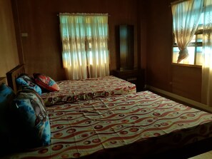 Standardzimmer (with Aircon)